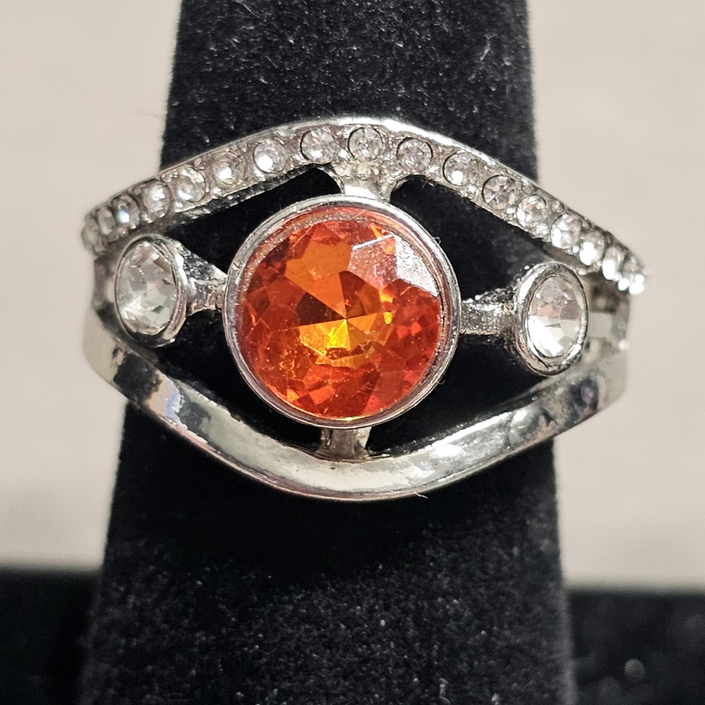 3/$10 Paparazzi Rich With Richness Stretch Ring
